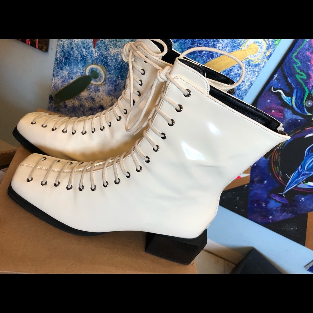Square toe laced up booties